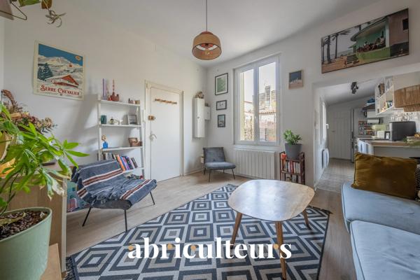 Appartement 4 pièces 62 m² Terrasse de 18 m² Bordeaux place saint martial