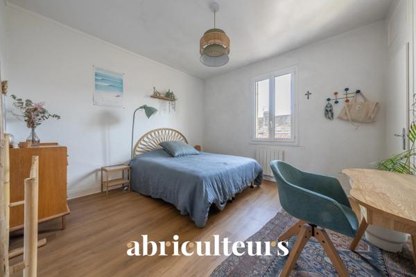 Appartement 4 pièces 62 m² Terrasse de 18 m² Bordeaux place saint martial