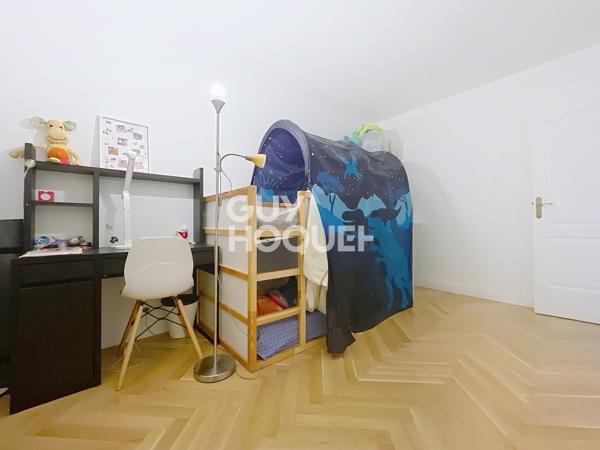 APPARTEMENT À LOUER DE 5 PIÈCES DE 105,00 M²