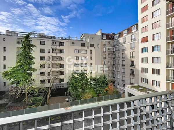 APPARTEMENT À LOUER DE 5 PIÈCES DE 105,00 M²