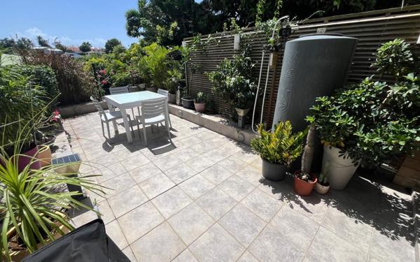 Appartement à vendre    5 pièces •  Le Gosier