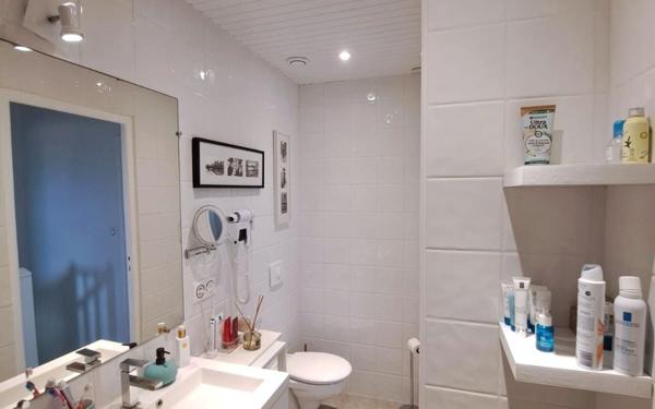 Appartement à vendre    5 pièces •  Le Gosier