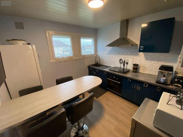 Maison individuelle à vendre à Vesoul en Haute-Saône (70000), ref : 70003-199