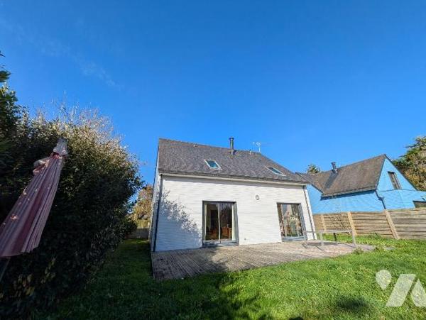 Clohars-Carnoët, maison individuelle en construction bois, composée comme suit:
Rez-de-chaussé...