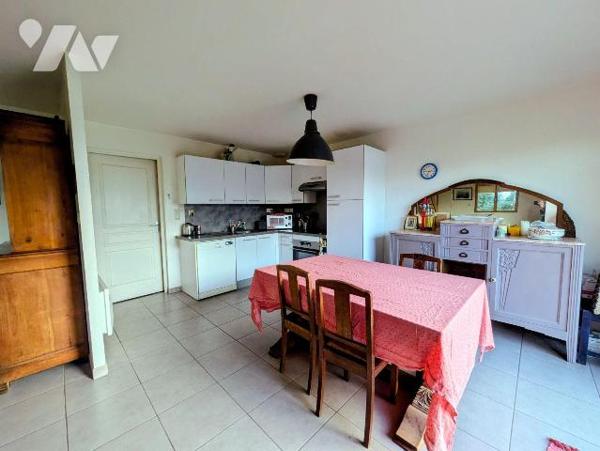 Clohars-Carnoët, maison individuelle en construction bois, composée comme suit:
Rez-de-chaussé...