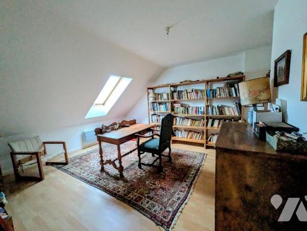 Clohars-Carnoët, maison individuelle en construction bois, composée comme suit:
Rez-de-chaussé...