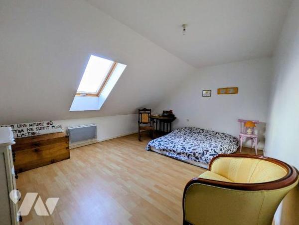 Clohars-Carnoët, maison individuelle en construction bois, composée comme suit:
Rez-de-chaussé...