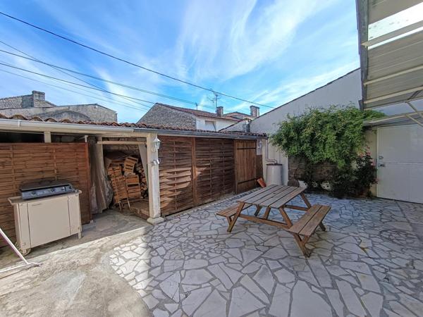 Maison à JULIENNE, 16200 - 5 pièces 148m²