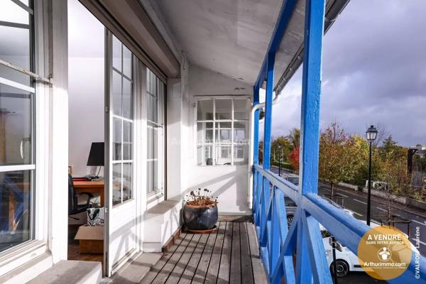Vente                                                      Appartement
                        
                     5 pièces                      130 m2                     à Joinville-le-Pont