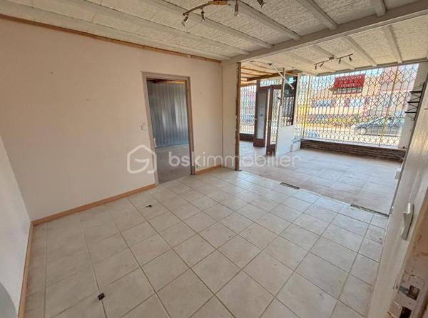 Local d activites de 60 m²