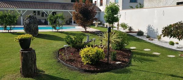 Maison de village avec piscine