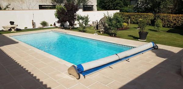 Maison de village avec piscine