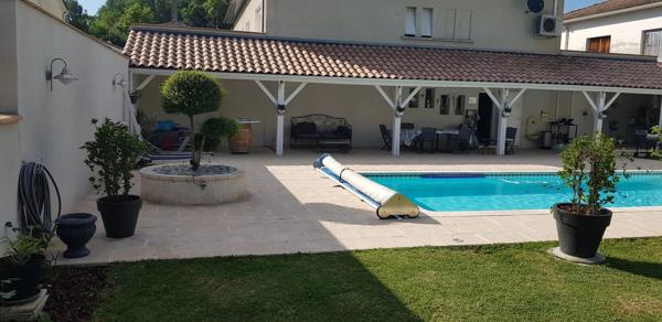 Maison de village avec piscine
