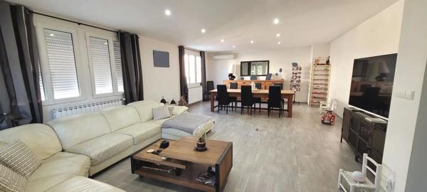 Maison de village avec piscine