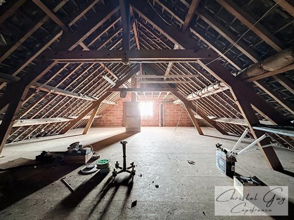 Maison à vendre 5 pièces VAAS (72), 3 chambres, garage, combles aménageables sur 900 m² de terrain