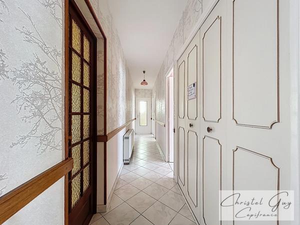 Maison à vendre 5 pièces VAAS (72), 3 chambres, garage, combles aménageables sur 900 m² de terrain