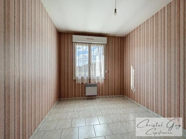 Maison à vendre 5 pièces VAAS (72), 3 chambres, garage, combles aménageables sur 900 m² de terrain