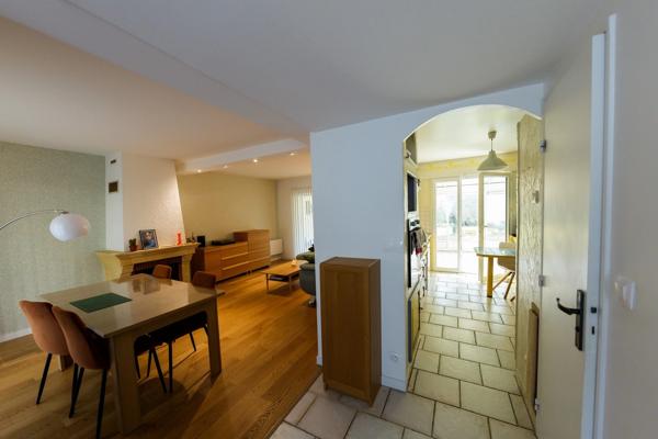 Maison à vendre 5 pièces et 4 chambres + combles aménagés - BOUFFEMONT (95)