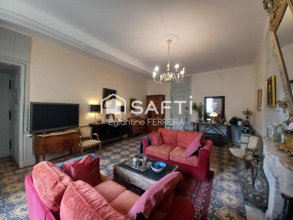 INDRE (36), HOTEL PARTICULIER DU XVIIe SIECLE AVEC GITES