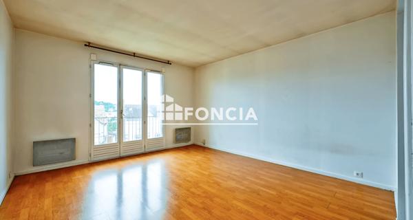 À vendre Studio 29.6 m² - Les Mureaux 78130