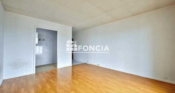 À vendre Studio 29.6 m² - Les Mureaux 78130