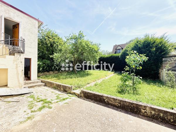 Maison
         4 pièces
        - 80 m² Exclusivité 400 000 € *