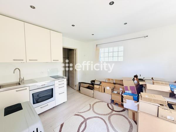 Maison
         4 pièces
        - 80 m² Exclusivité 400 000 € *