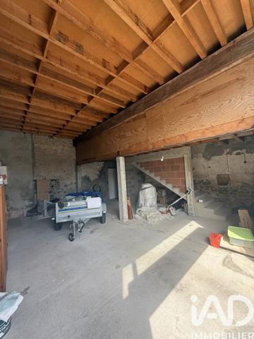 Maison à vendre 5 pièces 136,2 m² Saint-Amand-Montrond