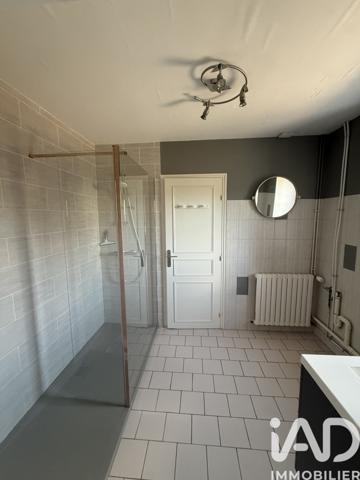 Maison à vendre 5 pièces 136,2 m² Saint-Amand-Montrond
