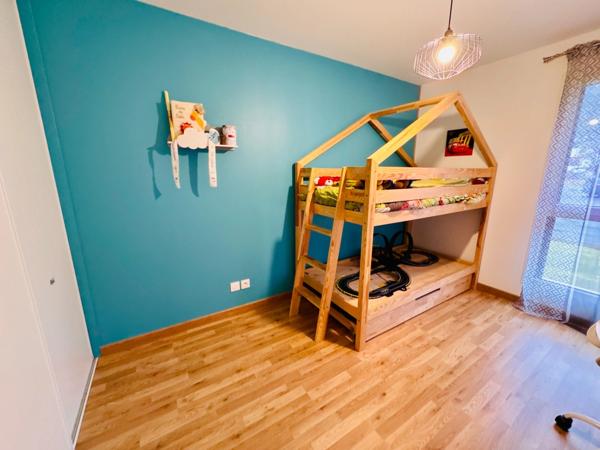 EN EXCLUSIVITÉ – Appartement T4 82m² + terrasse 22m² + garage fermé – Résidence 2020 – Bonneville centre