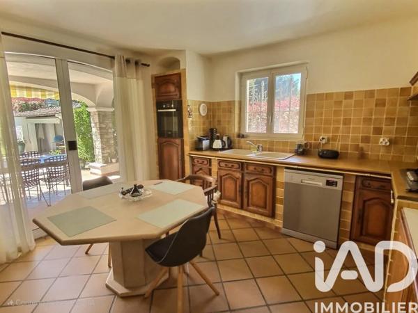 Maison à vendre 10 pièces 240 m² Bandol