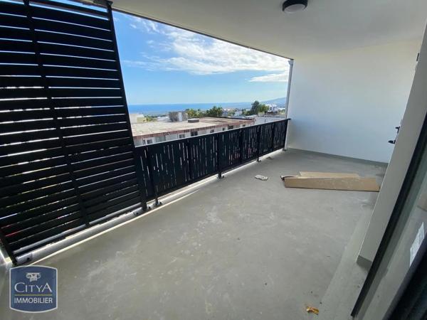 Appartement à louer 2 pièces 40.84m² Le Tampon (97430)