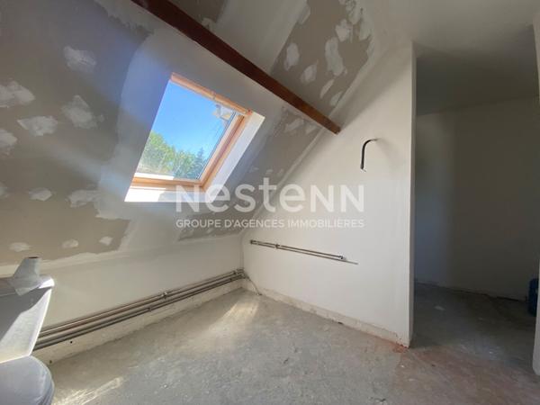 Maison située à Cerny offrant un fort potentiel ! 147 m2 habitable, 4 chambres, 3 pièces d'eau et sous-sol total