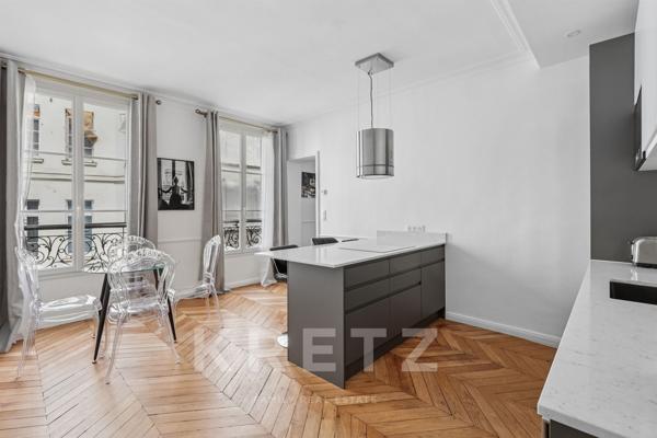 Pied-à-terre rénové sur l'Avenue Montaigne
