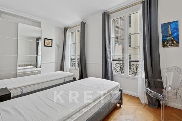 Pied-à-terre rénové sur l'Avenue Montaigne