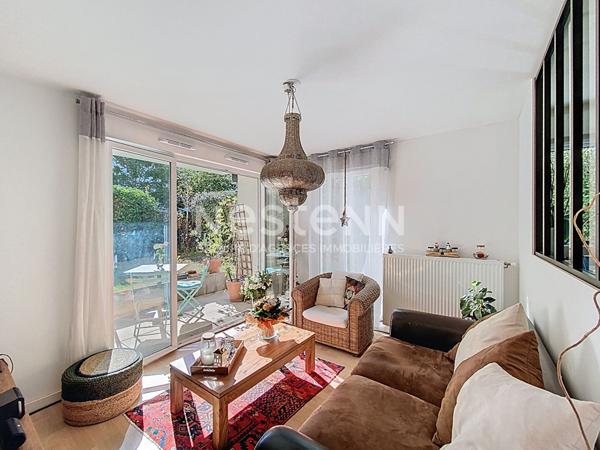 4 pièces dans une résidence de standing de 2019, jardin de 174 m² et double place de parking Village Montigny Le Bretonneux