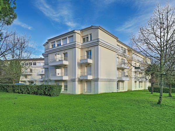 Studio meublé  secteur dynamique