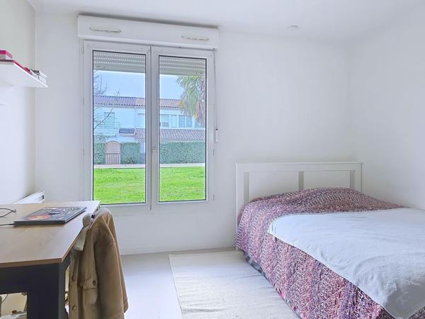 Studio meublé  secteur dynamique