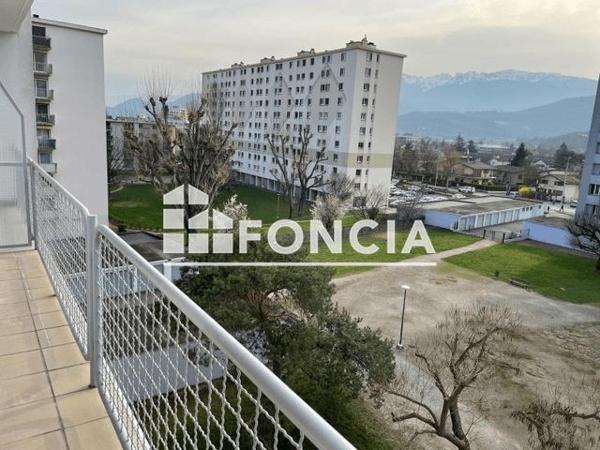 Location Appartement 4 pièces 65.15 m² - 7 RUE GABRIEL DIDIER Echirolles 38130