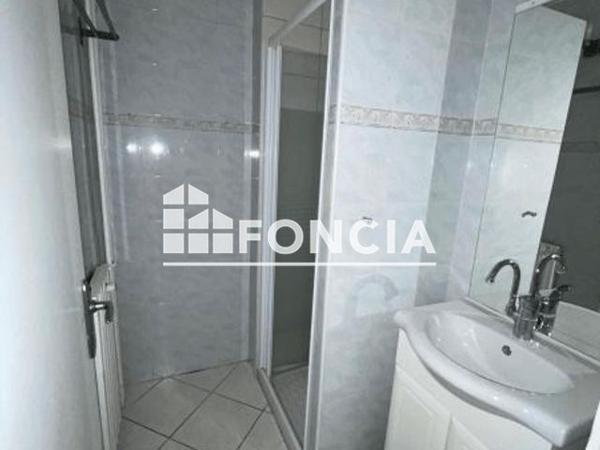 Location Appartement 4 pièces 65.15 m² - 7 RUE GABRIEL DIDIER Echirolles 38130