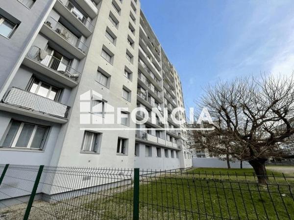 Location Appartement 4 pièces 65.15 m² - 7 RUE GABRIEL DIDIER Echirolles 38130
