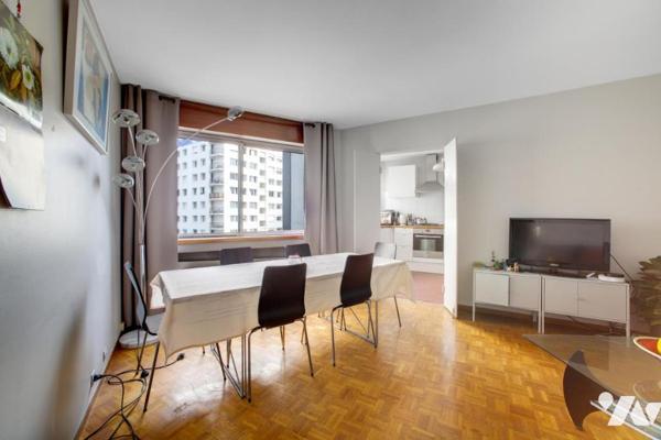 T2 lumineux Paris 15 – 7e étage, ascenseur, entre Seine & métro