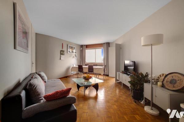 T2 lumineux Paris 15 – 7e étage, ascenseur, entre Seine & métro