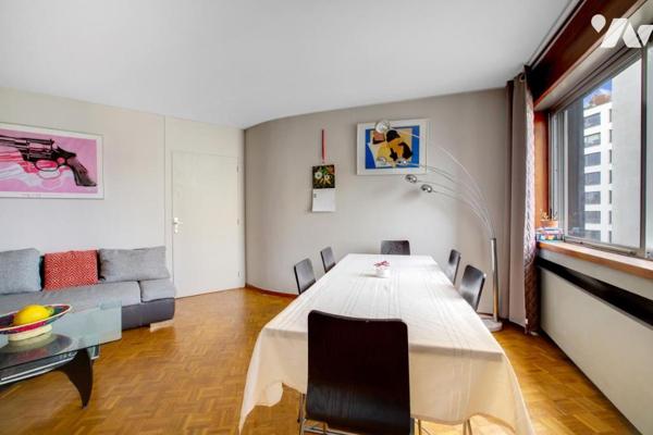 T2 lumineux Paris 15 – 7e étage, ascenseur, entre Seine & métro