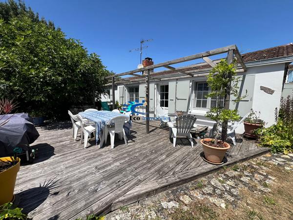 SAINT XANDRE MAISON TYPE LONGERE DE PLAIN-PIED 2 CHAMBRES + STUDIO + GARAGE + JARDIN  Saint xandre