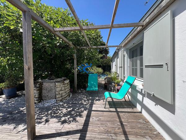SAINT XANDRE MAISON TYPE LONGERE DE PLAIN-PIED 2 CHAMBRES + STUDIO + GARAGE + JARDIN  Saint xandre