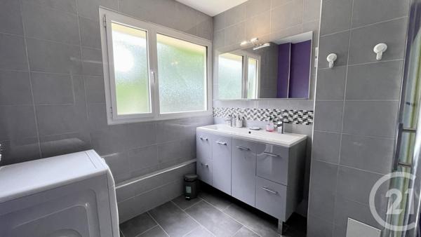 Appartement F4 à vendre  4 pièces - 72,02 m2 ECOUEN - 95