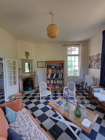 Maison MONTAMISE – 6 pièces – 160.71 m²