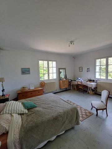 Maison MONTAMISE – 6 pièces – 160.71 m²