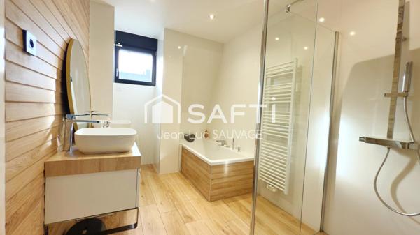 Maison atypique esprit Loft - 160 m2 - 4 ch + Garage